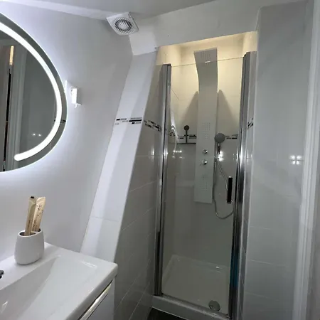 Le Cocon Versaillais, A 5 Minutes Du Chateau De Versailles Apartment Le Chesnay (Yvelines)